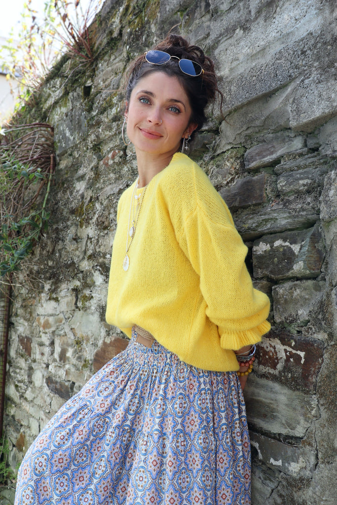 Ruffle sleeve lemon jumper
