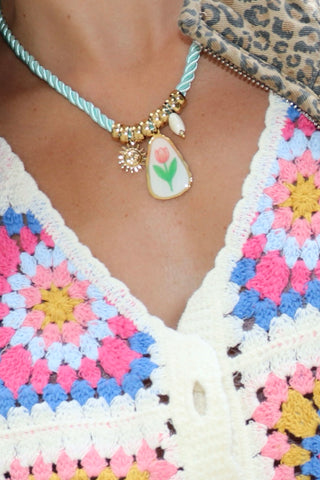 Tulip necklace