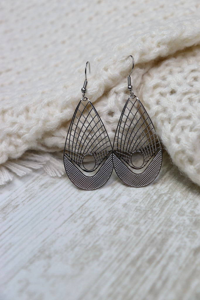 Geometric teardrop earrings (Silver)