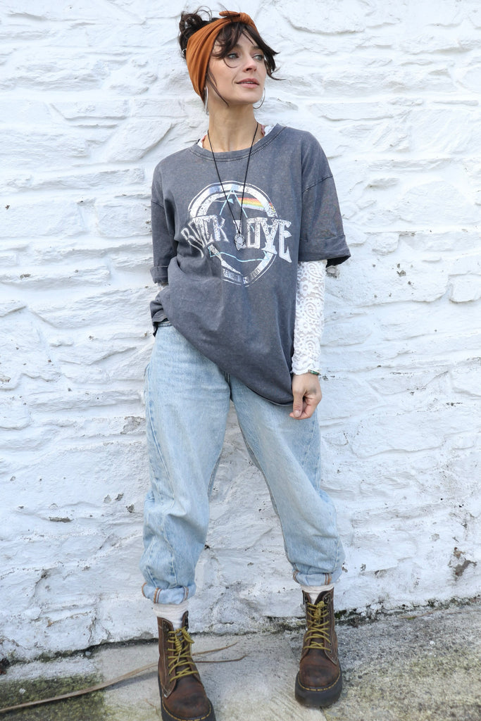 Rock love graphic tee