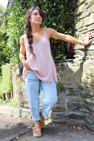 Embroidered cheesecloth cami (Pink)
