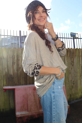 Leopard print detail tee (Beige)