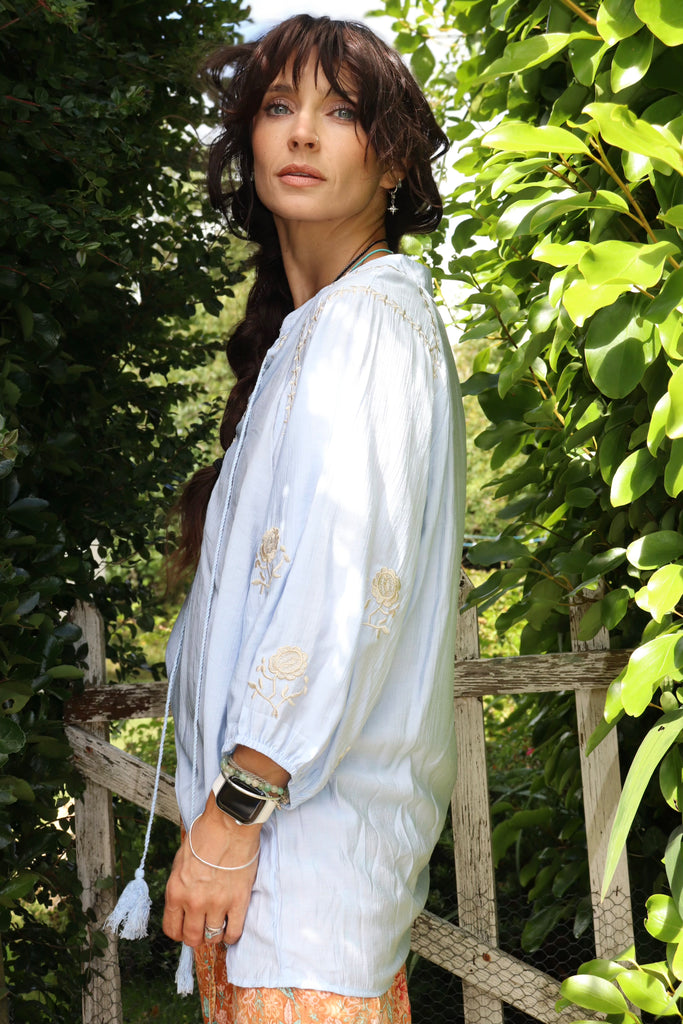 Floral embroidered peasant blouse (Light blue)