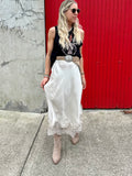 Lace end silky skirt