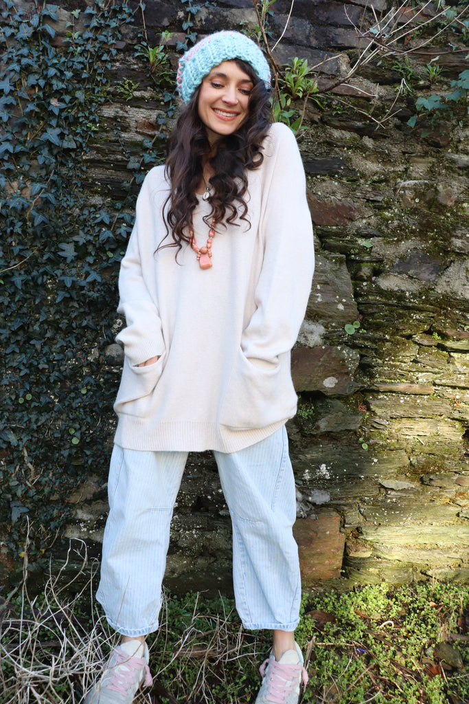 Oversized beige jumper