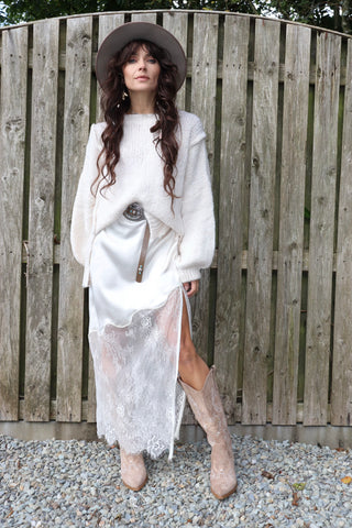 Asymmetrical lace trim skirt (Pearl)