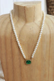 Green crystal and pearl necklace