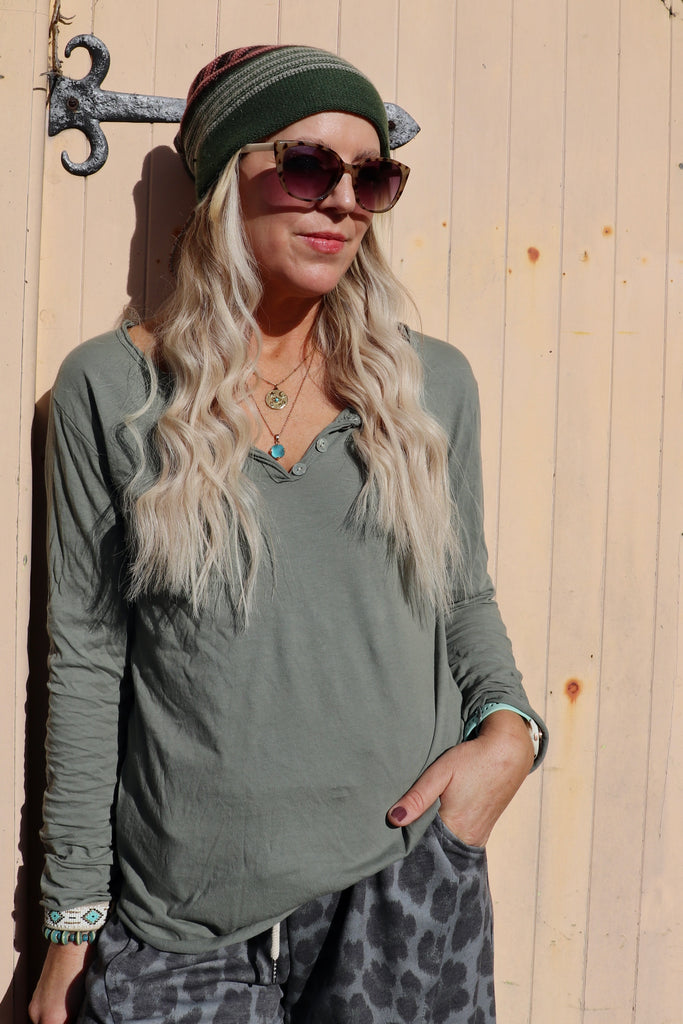 Button detail long sleeve tee (Khaki)