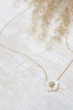 Daisy necklace (Gold)