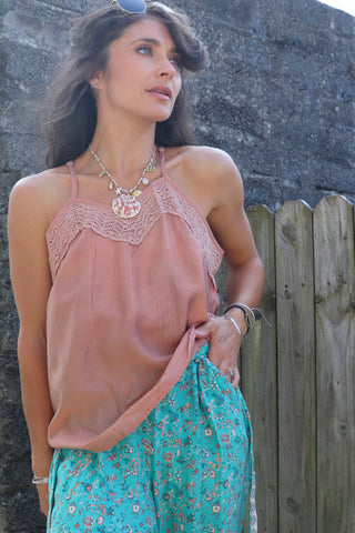 Lace trim racer back cami (Peach)