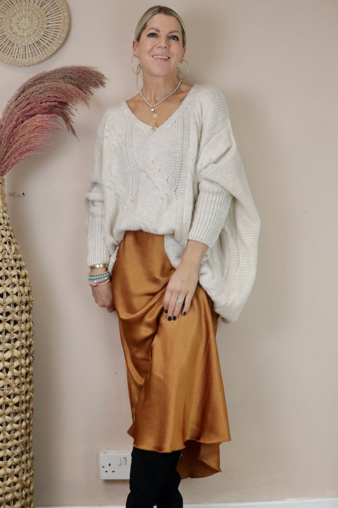Cable knit jumper (Beige)